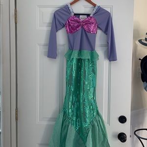 Girls mermaid costume - never worn! Size L